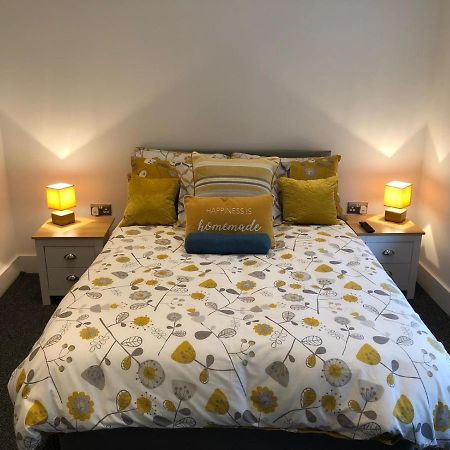 Marine Villa Hotel & Suites - Close To Beach, Train Station & Southend Airport Ngoại thất bức ảnh