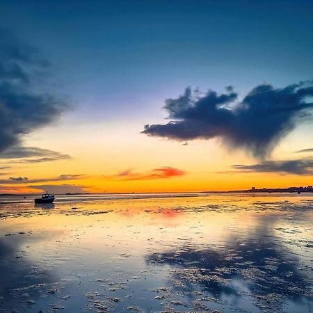 Marine Villa Hotel & Suites - Close To Beach, Train Station & Southend Airport Ngoại thất bức ảnh